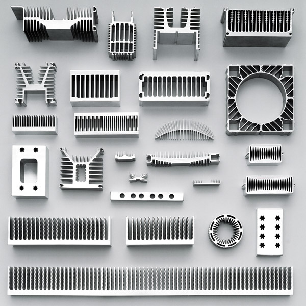 Alúmanam heatsinks_forbhreathnú-2